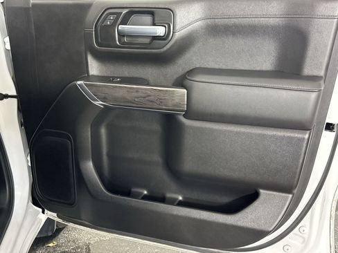 Used 2020 Chevrolet Silverado 1500 LTZ image 30