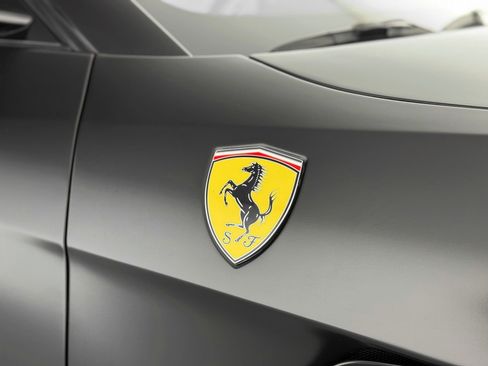 Used 2018 Ferrari GTC4Lusso T image 43