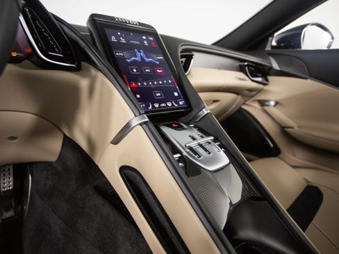 Certified 2024 Ferrari Roma Spider image 15