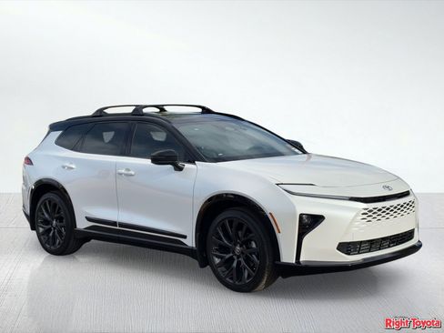 Certified 2026 Toyota Crown Signia image 10