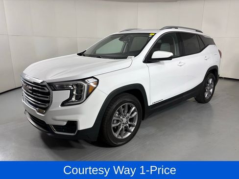 Used 2024 GMC Terrain SLT FWD image 5