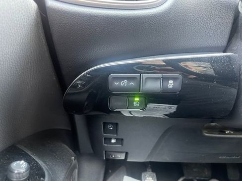 Used 2022 Toyota Prius Prime LE image 20