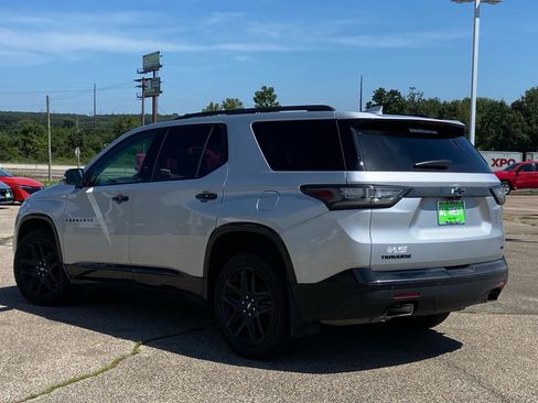Used 2021 Chevrolet Traverse Premier w/ Redline Edition AWD/4WD image 5