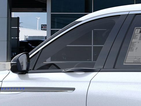New 2025 Lincoln Nautilus Premier w/ Equipment Group 102A image 20