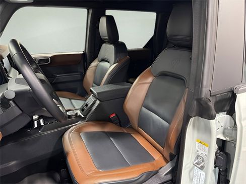 Used 2024 Ford Bronco Outer Banks image 11