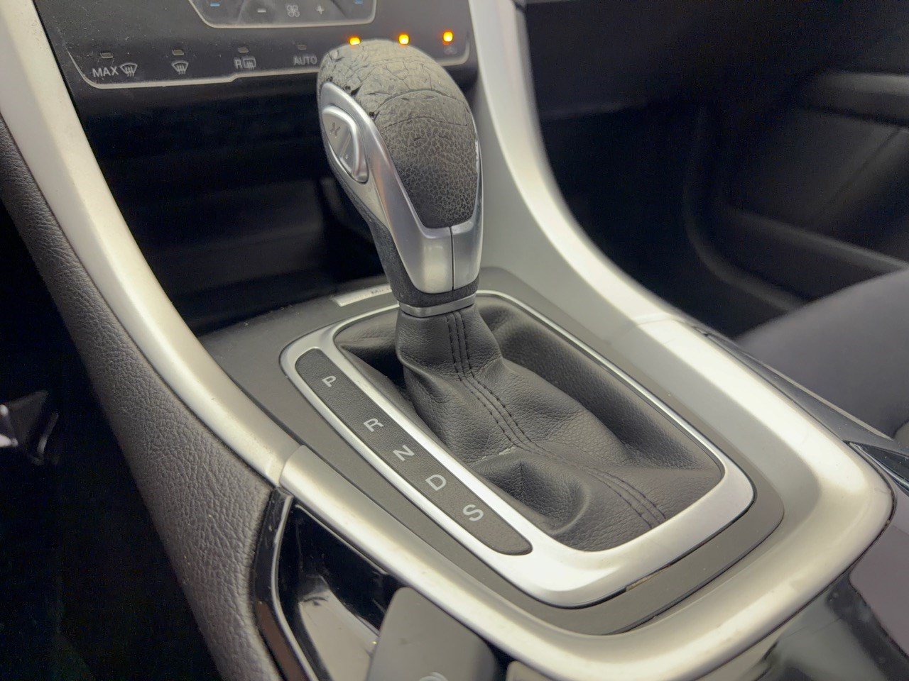 Used 2014 Ford Fusion SE FWD image 21