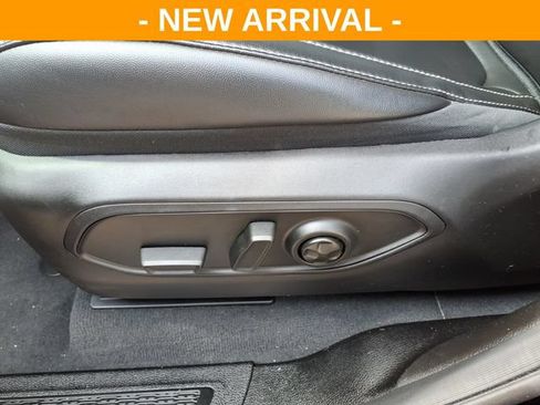 Used 2025 Jeep Grand Cherokee Limited w/ Black Appearance Package AWD/4WD image 15