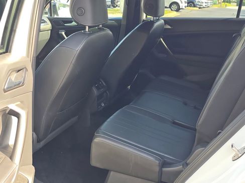 Used 2023 Volkswagen Tiguan SE R-Line FWD image 10