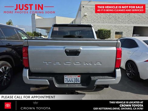 Used 2024 Toyota Tacoma SR5 AWD/4WD image 5