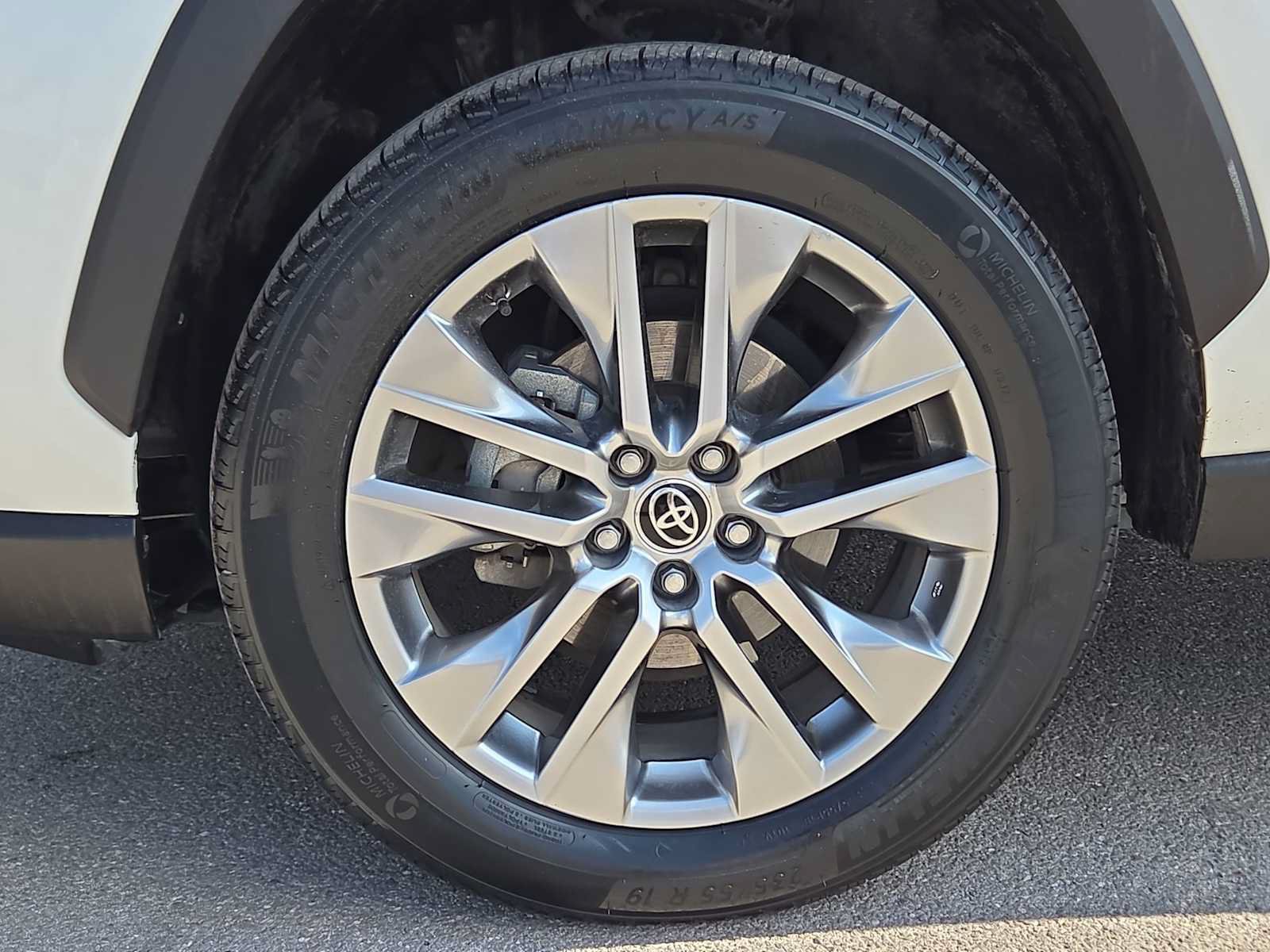 Certified 2022 Toyota RAV4 Limited FWD image 12