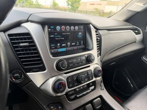 Used 2019 GMC Yukon XL SLT w/ Open Road Package AWD/4WD image 18