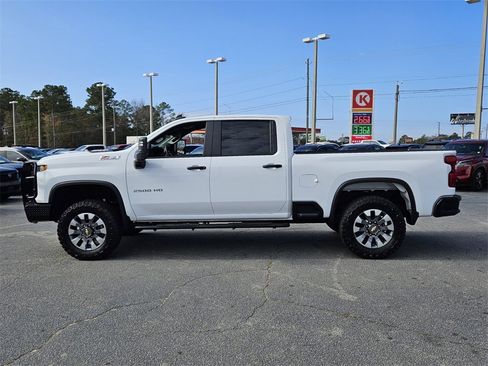 Used 2026 Chevrolet Silverado 2500 Custom w/ Custom Value Package image 2
