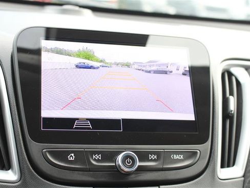 Used 2024 Chevrolet Malibu LS image 17