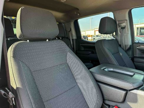 Used 2022 Chevrolet Silverado 1500 RST AWD/4WD image 23