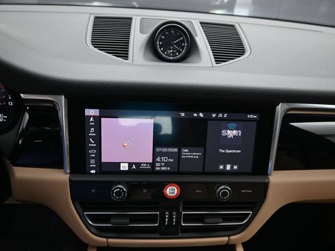 New 2026 Porsche Macan AWD/4WD image 16