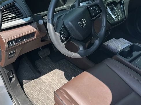 Used 2026 Honda Odyssey Touring image 5