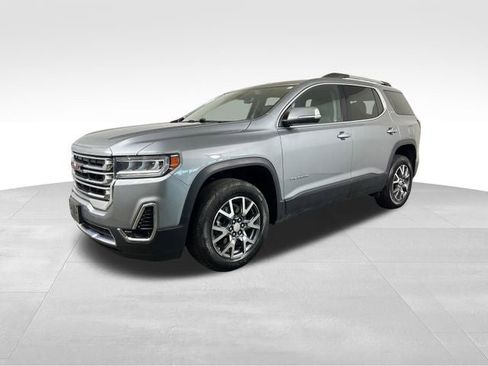 Used 2023 GMC Acadia SLT FWD image 2