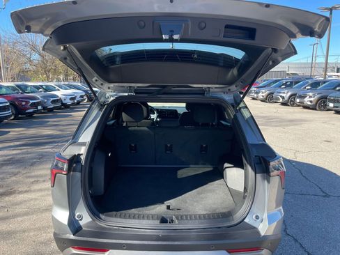 Used 2025 Chevrolet Equinox LT image 30