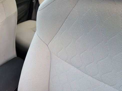 Used 2022 Toyota Corolla Cross L image 14