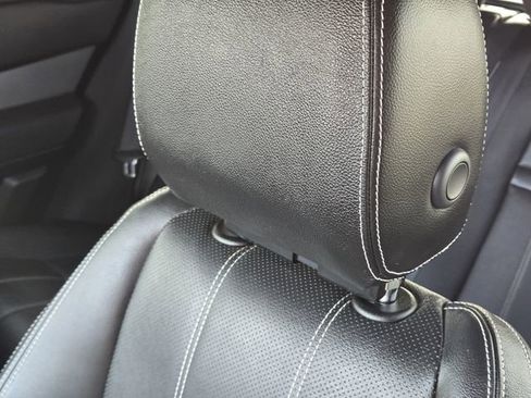 Used 2022 Land Rover Range Rover Velar R-Dynamic S image 14