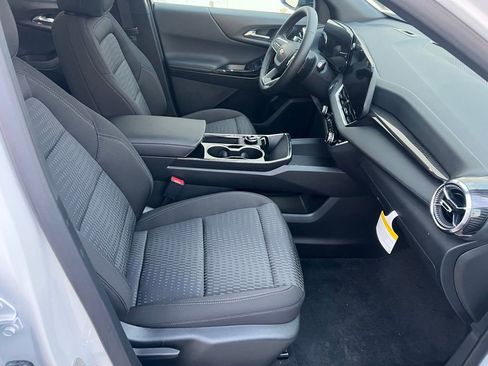 New 2026 Chevrolet Equinox LT FWD image 23