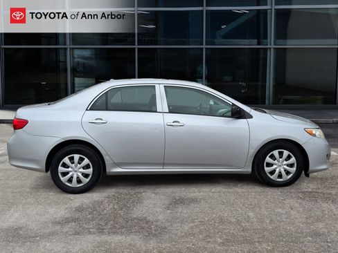 Used 2010 Toyota Corolla LE image 11