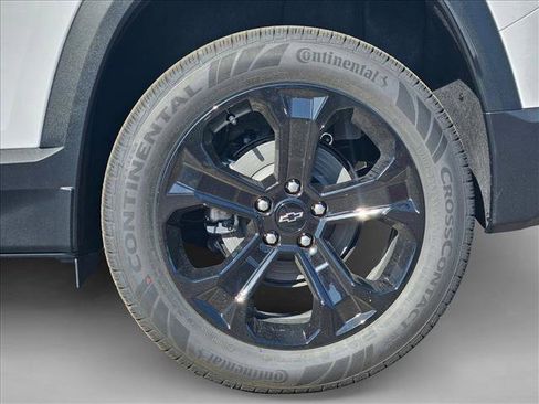 New 2026 Chevrolet Equinox LT FWD image 11
