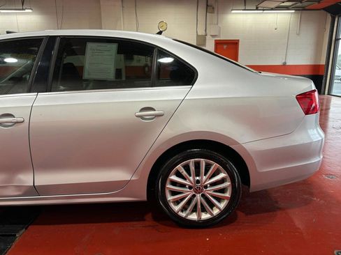 Used 2012 Volkswagen Jetta SEL image 10
