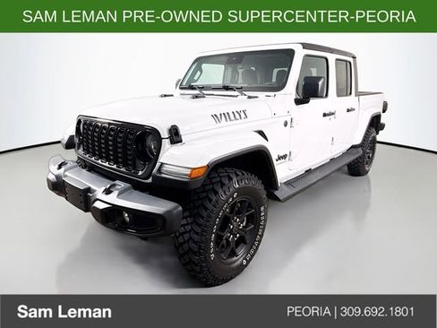 Used 2024 Jeep Gladiator Sport image 3