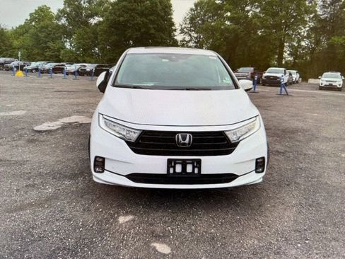 Used 2022 Honda Odyssey Elite image 2