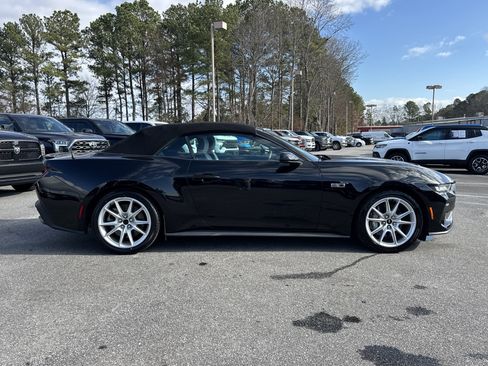 Used 2024 Ford Mustang GT Premium image 5
