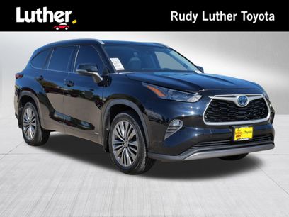 Used 2022 Toyota Highlander XLE