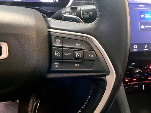 Used 2022 Jeep Grand Cherokee L Limited w/ Luxury Tech Group II image 25