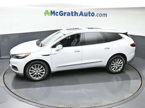 Used 2021 Buick Enclave Premium w/ Sun and Sites Package image 27