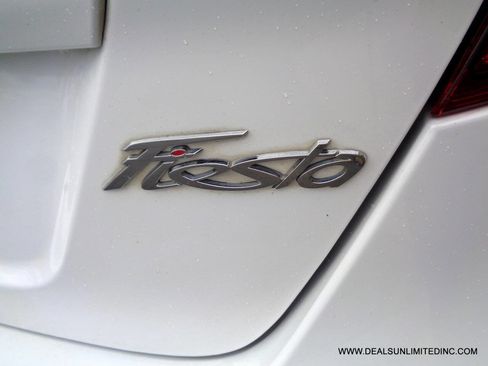 Used 2017 Ford Fiesta S image 5