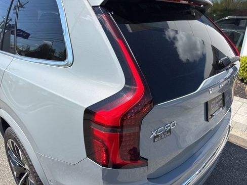 Used 2025 Volvo XC90 B6 Plus AWD/4WD image 11