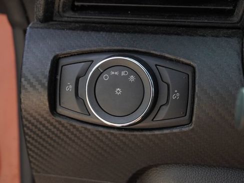 Used 2016 Ford Mustang Coupe RWD image 15
