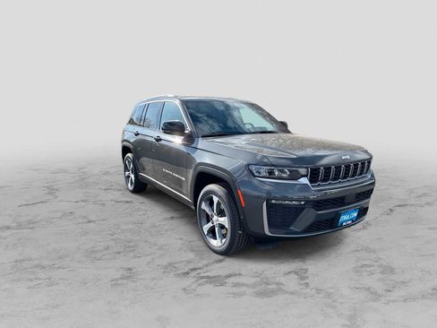 New 2026 Jeep Grand Cherokee Limited image 2