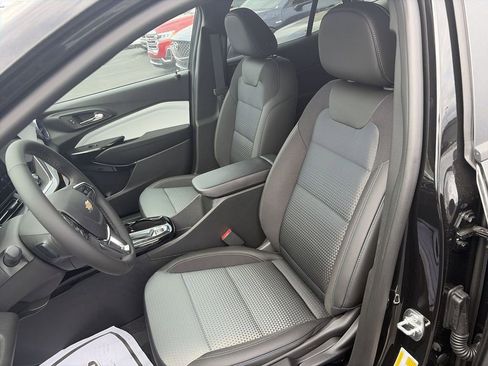 New 2026 Chevrolet Trax LT w/ Driver Confidence Package image 17