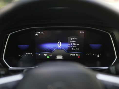 Certified 2024 Volkswagen Jetta SE w/ Panoramic Sunroof Package image 13