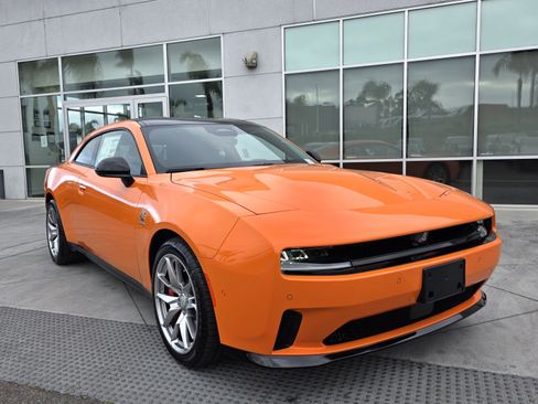 New 2025 Dodge Charger Scat Pack w/ Track Pack image 6