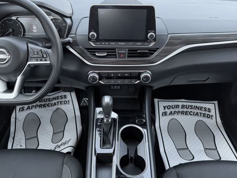 Used 2024 Nissan Altima 2.5 SV image 18