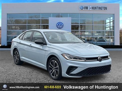 Certified 2025 Volkswagen Jetta Sport image 1