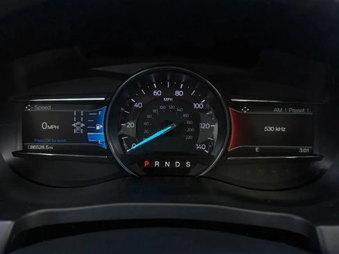 Used 2018 Ford Explorer XLT w/ Equipment Group 202A AWD/4WD image 17