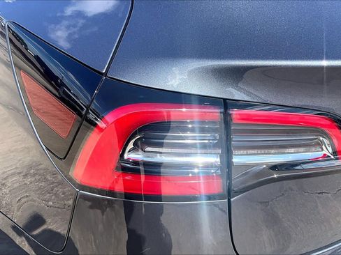Used 2023 Tesla Model 3 Standard Range RWD image 26