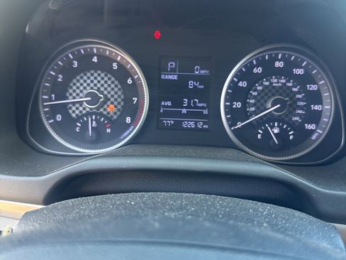 Used 2019 Hyundai Elantra SE image 10