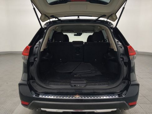 Used 2019 Nissan Rogue S w/ Special Edition Package FWD image 29