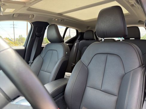 Used 2025 Volvo XC40 B5 Core AWD/4WD image 19