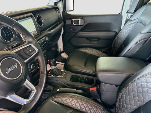 Used 2023 Jeep Wrangler Unlimited Sahara AWD/4WD image 26