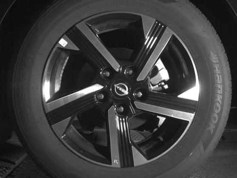 Used 2025 Nissan Sentra SV FWD image 14